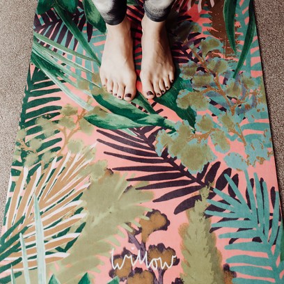 WILLOW-kew-tropics-yoga-mat-hot-pink-1